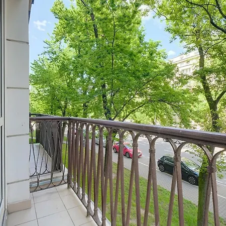Apartmán Nowolipki 24 3br Flat With Balcony