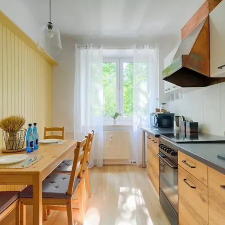 Apartmán Nowolipki 24 3br Flat With Balcony *